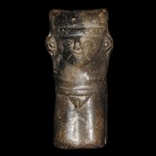 Statuette anthropomorphe en terre cuite